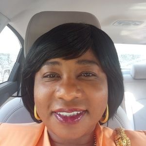 Meet your Posher, Cynthia